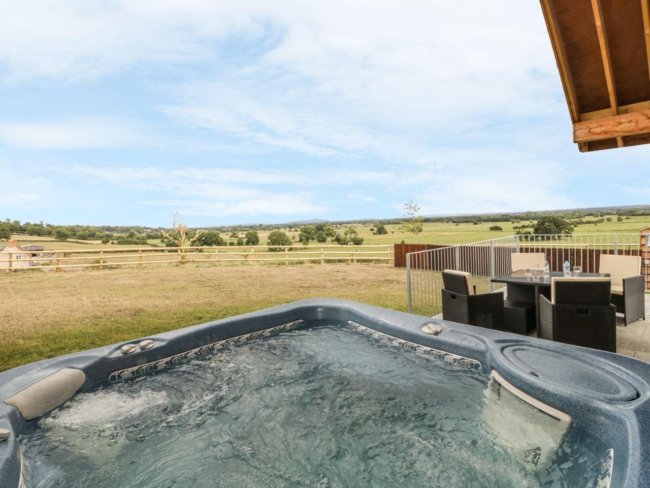 Swan Lodge Castle Farm Wedmore Bagian luar foto